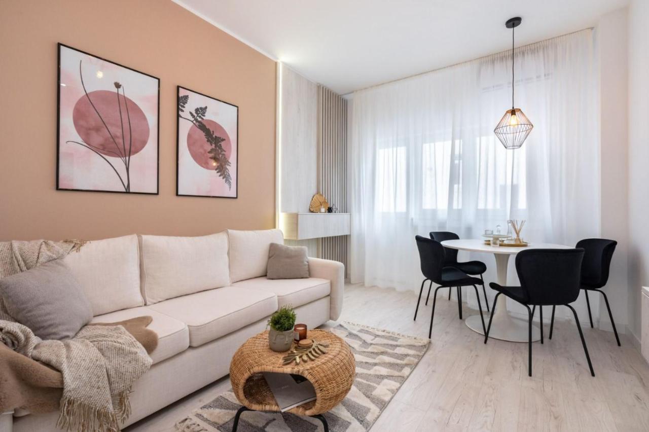 Apartamento Victoria Charm Bucarest Exterior foto